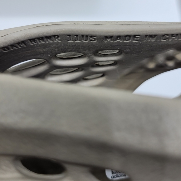 Adidas Yeezy Foam RNNR 'Stone Sage' GX4472 - Picture 8 of 9